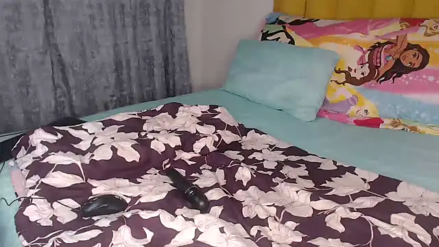 Snapshot of Bella_2025 chatting on 03-02-26, 06:15 Bella 2025 online show from 03-02-26, 06:15