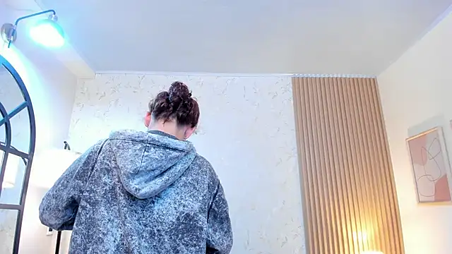 aliceandsia online show from 04-09-26, 07:30