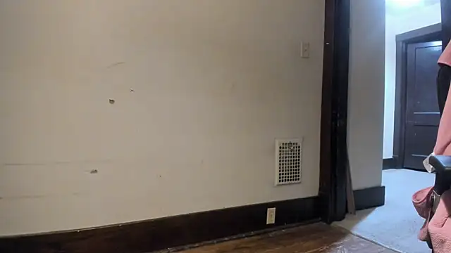 Snapshot of scottgunning2 chatting on 09-29-25, 01:27 scottgunning2 online show from 09-29-25, 01:27