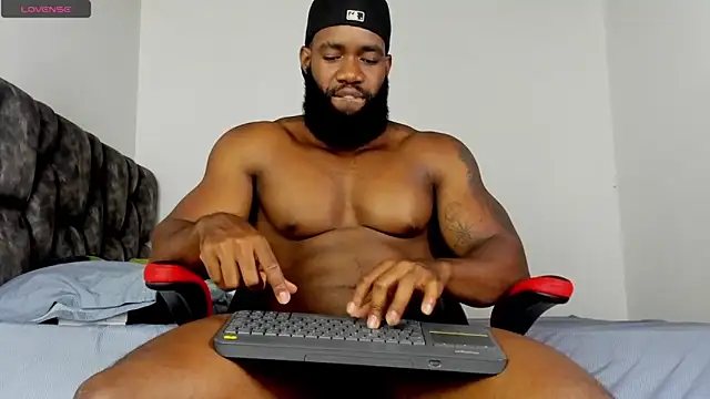 Snapshot of james_musclebbc chatting on 05-22-26, 01:17 james musclebbc online show from 05-22-26, 01:17