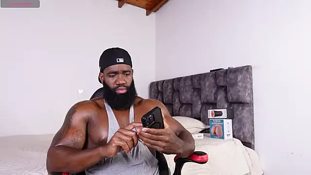 Snapshot of james_musclebbc chatting on 07-08-26, 11:53 james musclebbc online show from 07-08-26, 11:53