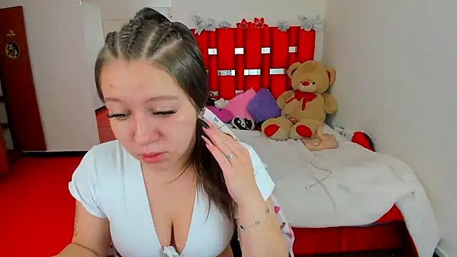 Luna Analya online show from 07-11-26, 05:15