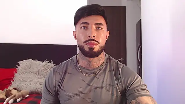 Snapshot of andrea_de_lucaa chatting on 06-25-26, 04:12 andrea de lucaa online show from 06-25-26, 04:12