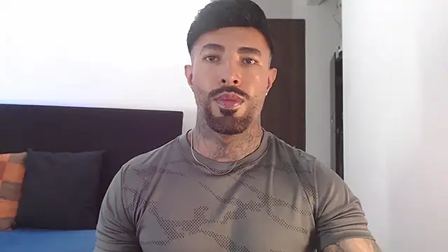 Snapshot of andrea_de_lucaa chatting on 07-21-26, 02:47 andrea de lucaa online show from 07-21-26, 02:47