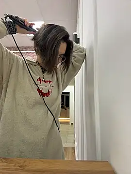 VioletAsh online show from 01-19-26, 04:27