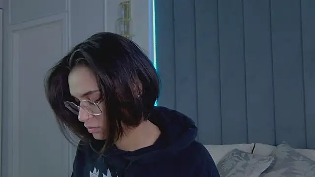 VioletAsh online show from 04-09-26, 04:23