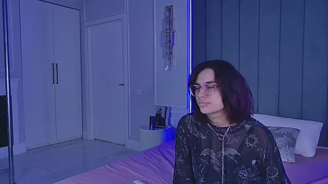 VioletAsh online show from 07-19-26, 04:49