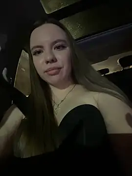 Chloe loo online show from 04-16-26, 09:26