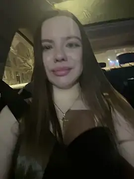 Chloe loo online show from 04-16-26, 09:39