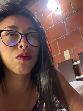 Snapshot of Emma__cumlovee chatting on 05-07-26, 11:48 Emma cumlovee online show from 05-07-26, 11:48