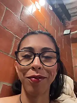 Snapshot of Emma__cumlovee chatting on 06-17-26, 11:56 Emma cumlovee online show from 06-17-26, 11:56