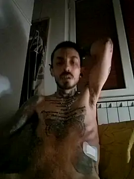 Snapshot of Robe420 chatting on 06-16-26, 01:30 Robe420 online show from 06-16-26, 01:30