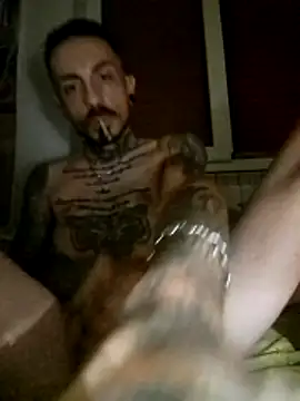 Snapshot of Robe420 chatting on 06-18-26, 01:50 Robe420 online show from 06-18-26, 01:50