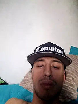 Santi2323xxX online show from 04-20-26, 10:11