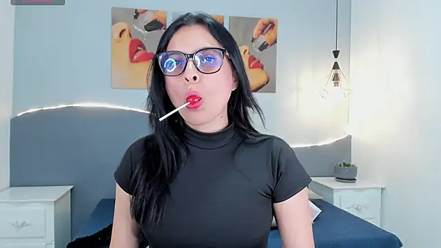 Sara mora  online show from 06-11-26, 07:12