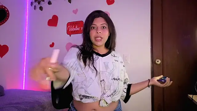 Snapshot of MiaCollinssx chatting on 02-10-26, 04:00 MiaCollinssx online show from 02-10-26, 04:00