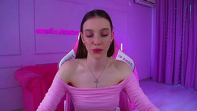 VeronicaVances online show from 06-22-26, 07:16