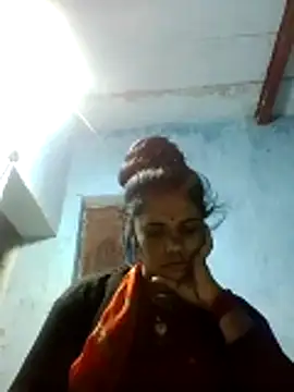 Hot ashna online show from 02-15-26, 12:18