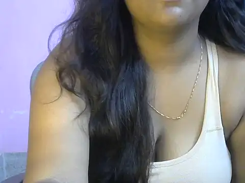 Queenxxx98 online show from 05-24-26, 07:41