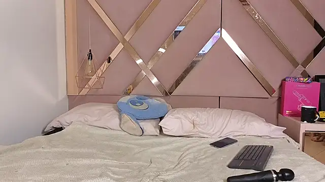 Sophia moo  online show from 02-26-26, 03:49