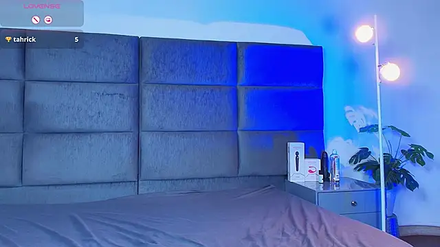 Slenna Moon online show from 03-08-26, 02:04