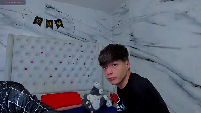 Ari and Storm online show from 05-19-26, 03:40