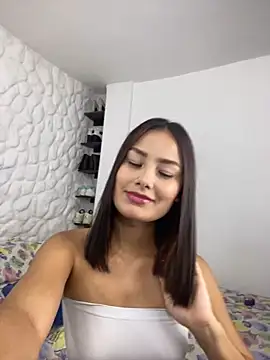 Snapshot of alasska_18 chatting on 09-12-25, 11:04 alasska 18 online show from 09-12-25, 11:04