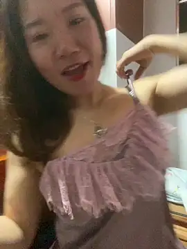 Snapshot of Pyy07 chatting on 03-20-26, 01:05 Pyy07 online show from 03-20-26, 01:05