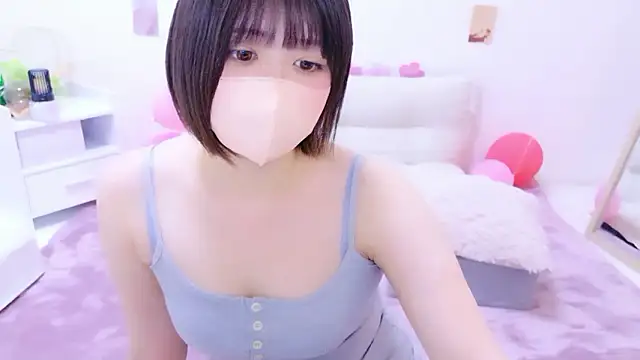 Hinata Sun online show from 04-12-26, 10:37