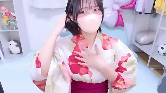 Hinata Sun online show from 07-15-26, 11:48