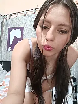 Lahila  online show from 05-18-26, 02:45
