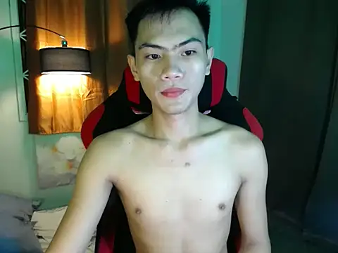 Snapshot of alex_cummer chatting on 05-28-26, 10:23 alex cummer online show from 05-28-26, 10:23