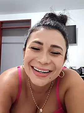 mia mancinii online show from 06-04-26, 02:39