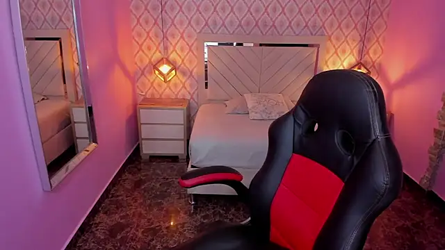 CHRISTY TEIGEN4 online show from 09-24-25, 07:17