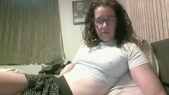 Snapshot of JezebelDutch chatting on 07-03-26, 10:54 JezebelDutch online show from 07-03-26, 10:54
