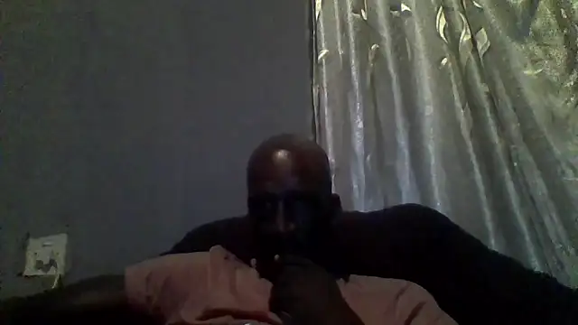 Snapshot of longdickson12345 chatting on 03-10-26, 11:21 longdickson12345 online show from 03-10-26, 11:21