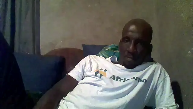 Snapshot of longdickson12345 chatting on 04-13-26, 02:11 longdickson12345 online show from 04-13-26, 02:11