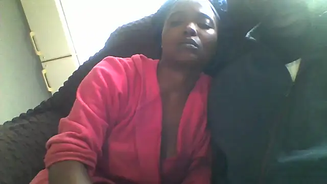 Snapshot of longdickson12345 chatting on 04-25-26, 01:25 longdickson12345 online show from 04-25-26, 01:25
