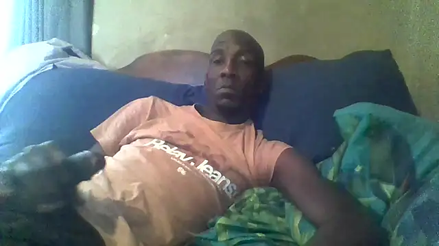 Snapshot of longdickson12345 chatting on 05-10-26, 11:04 longdickson12345 online show from 05-10-26, 11:04