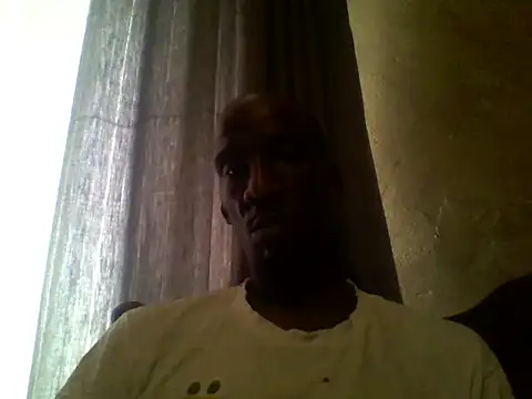 Snapshot of longdickson12345 chatting on 05-16-26, 06:21 longdickson12345 online show from 05-16-26, 06:21