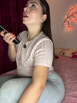 Amelia laurent online show from 07-03-26, 12:06