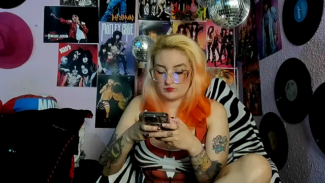 Avril Maria online show from 02-25-26, 06:06