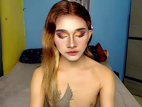 Petite HugeCock online show from 07-06-26, 10:01