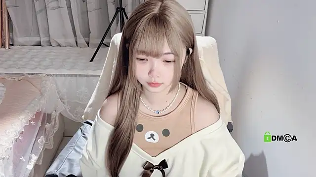 liuruyuan888 online show from 04-04-26, 09:45