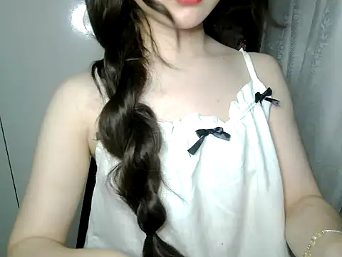 Annabelle-e online show from 05-31-26, 07:04