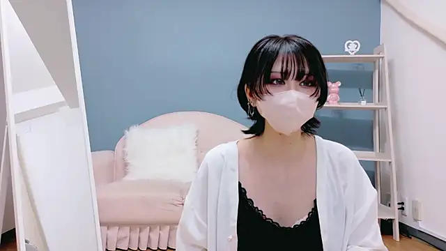 Snapshot of Mio-Mio_o_o chatting on 10-17-25, 05:43 Mio-Mio o o online show from 10-17-25, 05:43