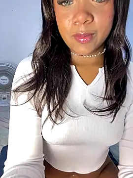 Snapshot of SereiaHott chatting on 11-29-25, 08:34 SereiaHott online show from 11-29-25, 08:34