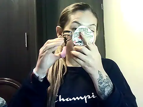 Valery  Rouse  online show from 03-18-26, 10:24