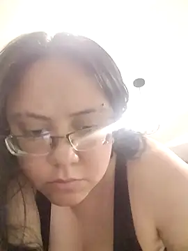 Snapshot of julieta_flores chatting on 03-30-26, 08:10 julieta flores online show from 03-30-26, 08:10