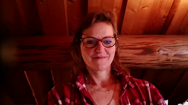 Valinella online show from 04-17-26, 05:21